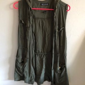 Army green lightweight vest